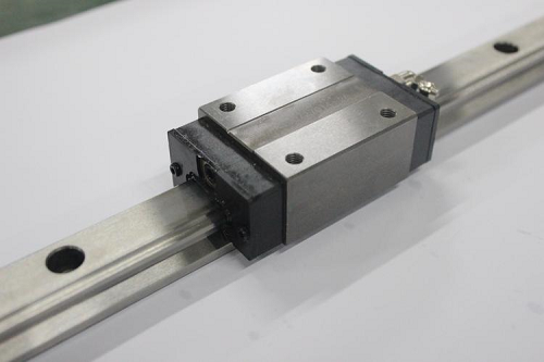 直線導(dǎo)軌選購(gòu)指南，打造穩(wěn)定工業(yè)生產(chǎn)線！